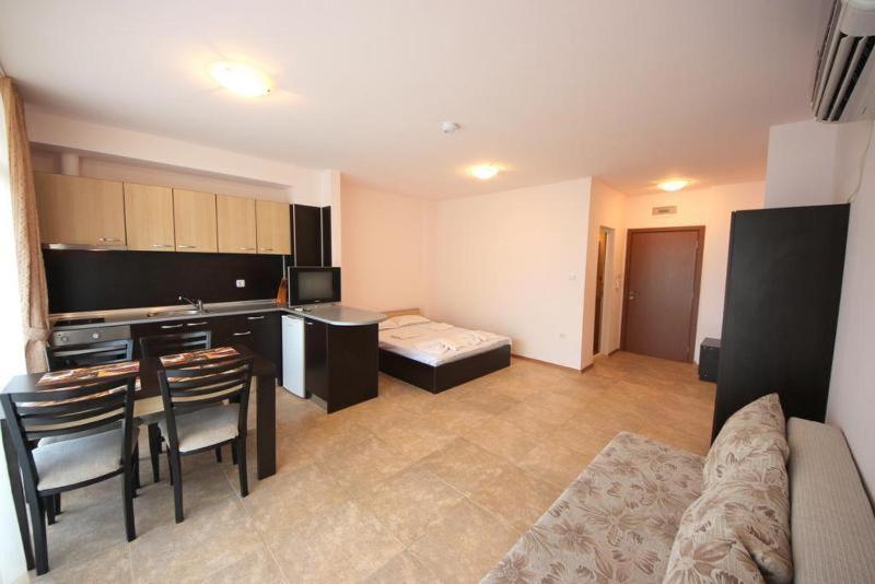 Menada Grand Kamelia Apartments Sunny Beach Cameră foto